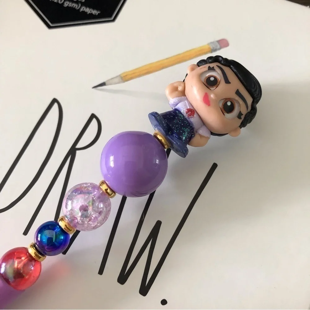 Disney Doorables: Encanto: Luisa handmade beaded pen